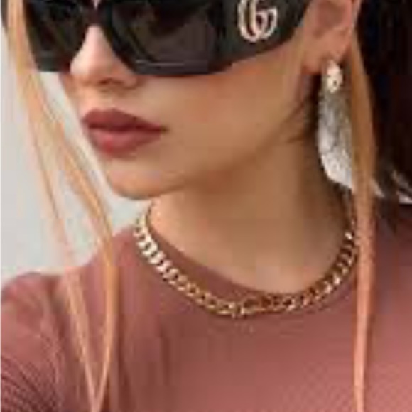 GUCCI GG0810S 001
RECTANGULAR BLACK GREY 53MM UNISEX SUNGLASSES
BRAND NEW - Picture 2 of 12